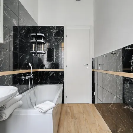 Joivy Chic 3-bed Flat Near Colonne Di San Lorenzo Lejlighed Milano
