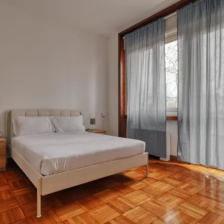 Apartamento Joivy Chic 3-bed Flat Near Colonne Di San Lorenzo Milão