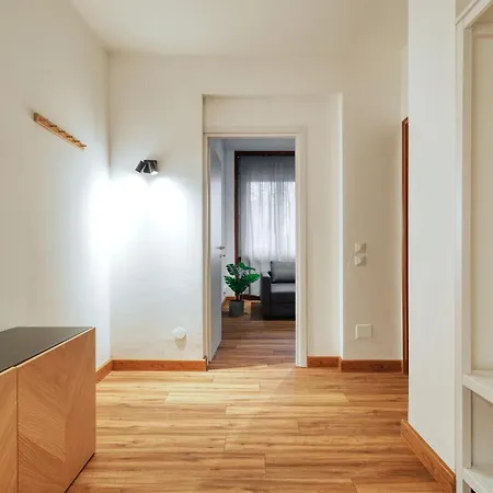 Joivy Chic 3-bed Flat Near Colonne Di San Lorenzo Milão