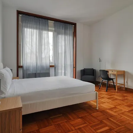 Joivy Chic 3-bed Flat Near Colonne Di San Lorenzo Apartamento Milão