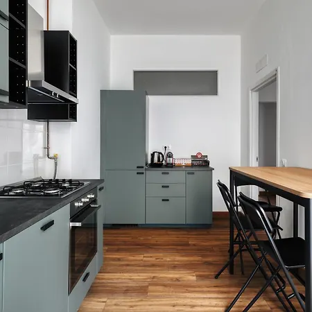 Joivy Chic 3-bed Flat Near Colonne Di San Lorenzo * Milão